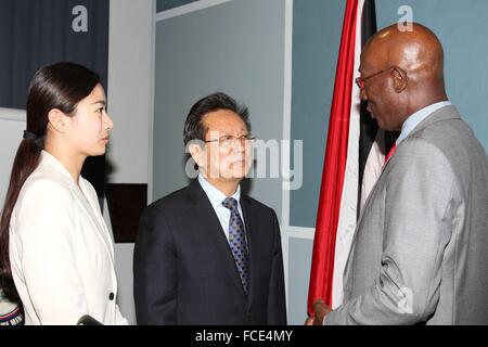 Port Of Spain, Trinidad and Tobago. 20th Jan, 2016. Chen Changzhi (C), vice chairman of the Standing Committee of China's National People's Congress, meets with Trinidad and Tobago's Prime Minister Keith Rowley (R), in Port of Spain, capital of Trinidad and Tobago, on Jan. 20, 2016. Chen is on a visit to Trinidad and Tobago from Jan. 20 to 22. Credit:  Gao Xing/Xinhua/Alamy Live News Stock Photo