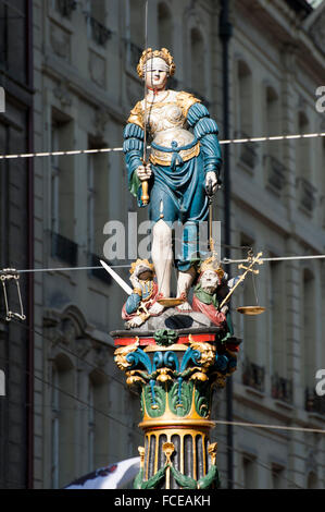 gerechtigkeitsbrunnen-justitia-unesco-world-heritage-site-old-town-fceakh.jpg