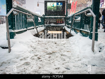 New York, USA. 23rd Jan, 2016. Entrance to subway in Times Square Manhattan, New York City during blizzard storm Jonas. January 23, 2016. Credit:  Brigette Supernova / Outer Focus Photos/Alamy Live News Stock Photo