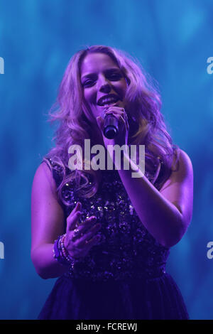 London, UK. 25th January, 2016. The Shires perform as support for the corrs at The O2 Arena, London England January ,23rd 2015.  Credit:  Jason Richardson/Alamy Live News Stock Photo