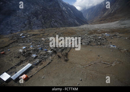 Langtang, Nepal. 25th Jan, 2016. An aerial view of Langtang village is seen after it was destroyed on the April 25, 2015 earthquake in Rasuwa District north of Nepal on Monday, January 25, 16. Langtang is a region located in the Himalayas of Nepal to the north of the Kathmandu Valley and bordering Tibet. Majority of the area of Langtang village is buried beneath a landslide that occurred after the major earthquake that killed more than 9,000 people in Nepal. © Skanda Gautam/ZUMA Wire/Alamy Live News Stock Photo