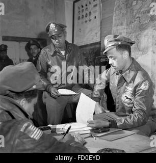 Tuskegee airmen from the 332nd Fighter Group in Ramitelli, Italy in March 1945. Stock Photo