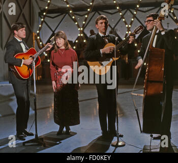 SEEKERS Australian pop group in 1965. From left: Keith Potger, Judith Durham, Bruce Woodley, Guy Athol. Photo Tony Gale Stock Photo