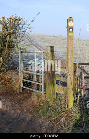 Public footpath sign and gate, Warwickshire, England, UK Stock Photo