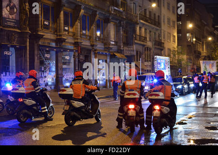 Belgian police prepares to protect defile of Christmas parade on 13 December, 2015 in Brussels, Belgium Stock Photo