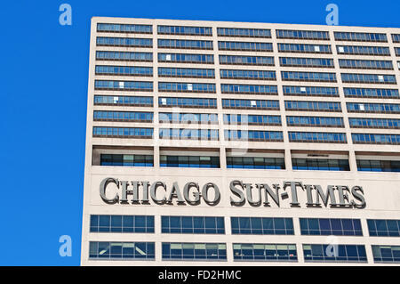 Chicago: canal cruise on Chicago River, looking up at Chicago Sun-Times building, the oldest continuously published daily newspaper in the city Stock Photo