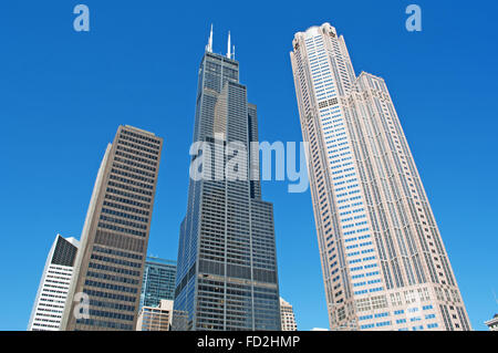 Chicago, Illinois: canal cruise on the Chicago River, skyline with view of the the Willis Tower (former Sears Tower), an iconic 110-story skyscraper Stock Photo