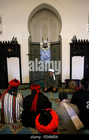 Muslim prayer led by Naqshbandi sufi sheikh Mehmet Adil Al Haqqani ...