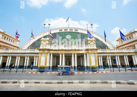 Exterior shot of Hua Lamphong railway station, Bangkok, Thailand Stock Photo