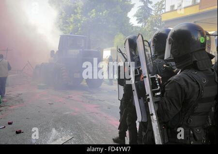 Milan, Italy, evacuation of a building occupied by young antagonists Stock Photo