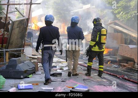 Milan, Italy, evacuation of a building occupied by young antagonists Stock Photo