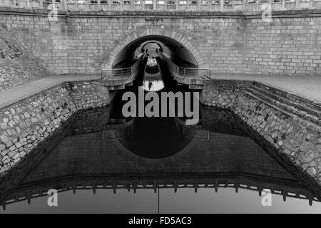 Bridge over the Moat of Xi'an ancient city wall, China Stock Photo