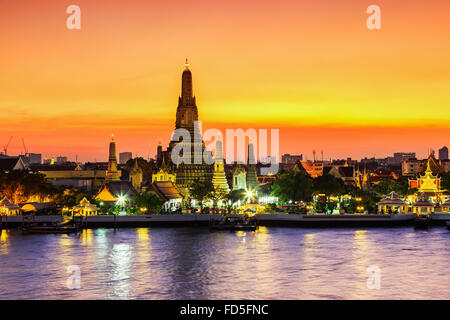 Bangkok, Thailand. Wat Arun Temple(Temple of Dawn) at sunset. Stock Photo