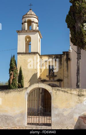 Facade of the fortress like Mexican baroque Sanctuary of Atotonilco and Santa Escuela de Cristo, an important Catholic shrine in Atotonilco, Mexico. Stock Photo