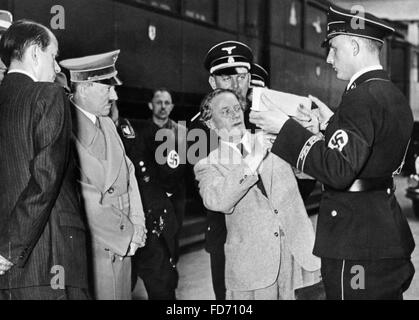 Albert Speer with Josef Thorak and Adolf Hitler, 1930s Stock Photo