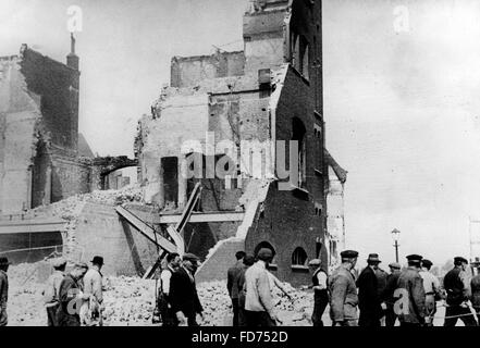 Ruins after the bombing of Rotterdam, 1940 Stock Photo