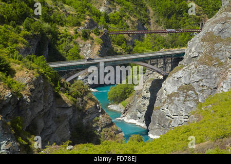 State Highway 6 bridge and historic bridge, over Kawarau River, Kawarau Gorge, South Island, New Zealand Stock Photo