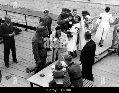 Bessarabian Germans at the SS Race and Settlement Office, 1940 Stock Photo