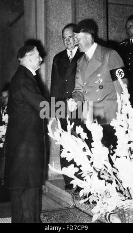 Hitler welcomes Chamberlain in Rheinhotel Dreesen, 1938 Stock Photo