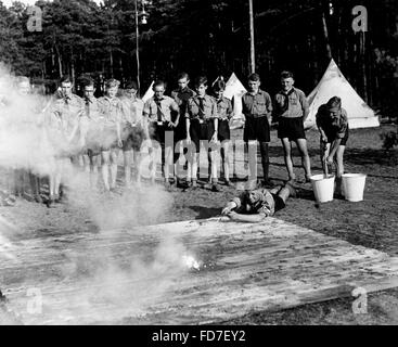 Air raid drill of the Nachrichten HJ, 1938 Stock Photo