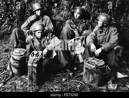 Food carriers of a German paratroop unit in Normandy, 1944 Stock Photo