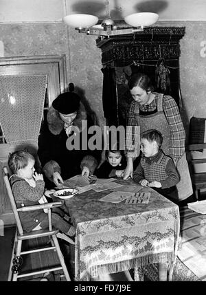 Allocating food ration cards in the district Niederbarnim, 1942 Stock Photo