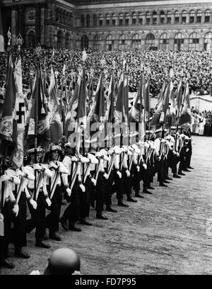 Military parade of the Wehrmacht on the occasion of Hitler's birthday in Berlin, 1939 Stock Photo