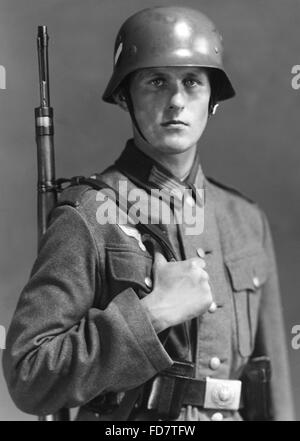 German soldier, 1939 Stock Photo - Alamy