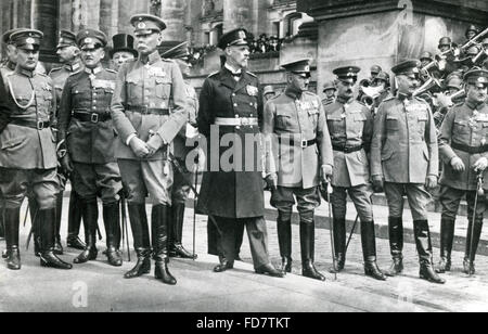 Kurt von Schleicher and Hans von Seeckt at the Celebration of the Constitution, 1924 Stock Photo