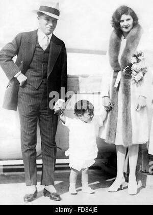 Charlie Chaplin with his wife Lita Grey, 1925 Stock Photo