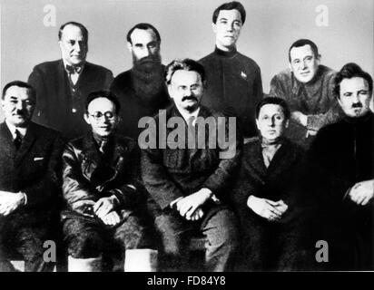 Karl Radek with other communists, 1928 Stock Photo