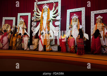 Groups Crowds Temple God Statues Durga Puja Stock Photo