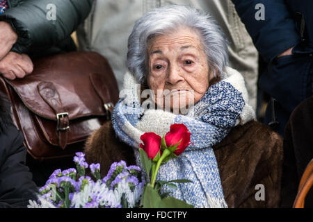 Guadalajara, Spain. 30th Jan, 2016. Ascension Mendieta, daughter of Timoteo Mendieta, during the day of the exhumation of her fathers' rests, which were buried in a common grave after being murder by Francos' forces in 1939 Credit:  Marcos del Mazo/Pacific Press/Alamy Live News Stock Photo