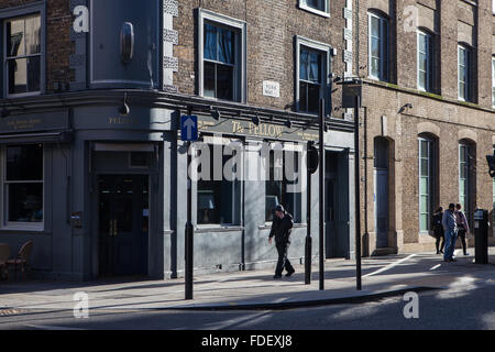 Exterior of The Fellow Pub, York Way, Kings Cross, London Stock Photo