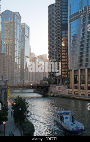 Chicago, illinois, Usa: canal cruise on the Chicago River, looking up at Trump Tower,  the famous landmark named after Donald Trump, iconic skyscraper Stock Photo