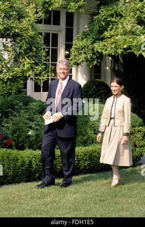 Washington, DC., USA, 3rd August, 1993 President William Jefferson Clinton  along with Ruth Bader Ginsberg in a Rose Garden event announces that the Senate has confirmed her as Associate  Justice of the Supreme Court. Credit: Mark Reinstein Stock Photo