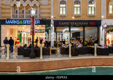 Colourful Shops and Cafes At Villaggio Shopping Mall, Doha, Qatar Stock Photo