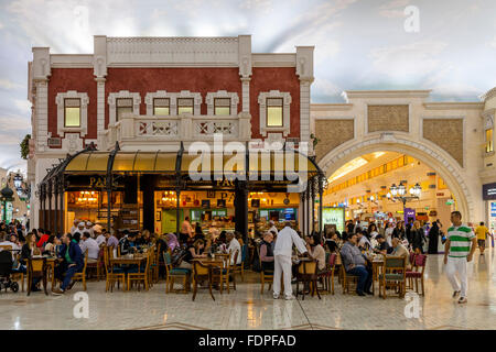 Paul Patisserie, Villaggio Shopping Mall, Doha, Qatar Stock Photo