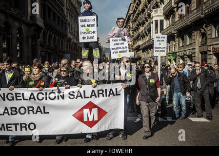 Barcelona, Catalonia, Spain. 2nd Feb, 2016. Striking Metro workers shout slogans as they march trough Barcelona protesting labour reforms Credit:  Matthias Oesterle/ZUMA Wire/Alamy Live News Stock Photo