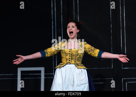Leeds, UK. 1st February 2016. Opera North performing ‘Cosi Fan Tutte  by Mozart, directed by Tim Alberry. Ellie Laugherne as Despina,   Credit:  Jeremy Abrahams / Alamy Live News Stock Photo