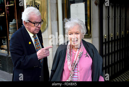 Barry Cryer and June Whitfield outside the Oldie of the Year Awards, Simpsons, the Strand, London 2nd Feb 2016 Stock Photo