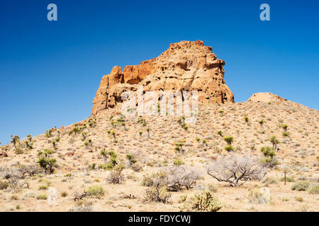 Volcanic rock formations of 'Hole-In-The-Wall' in Mojave National Preserve, California Stock Photo