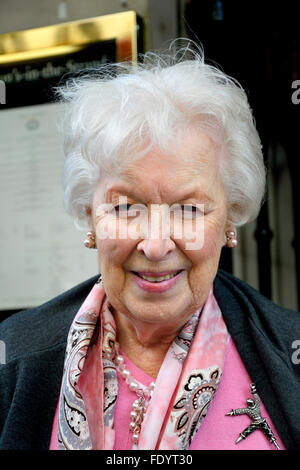 June Whitfield outside the Oldie of the Year Awards, Simpsons, the Strand, London 2nd Feb 2016 Stock Photo