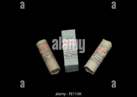 Historic German sample of Digalen as given to German Doctors in late 18th early 19th century packaging Stock Photo