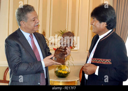 (160204) -- LA PAZ, Feb. 4, 2016 (Xinhua) -- Bolivia's President Evo Morales (R) talks with Leonel Fernandez, former president of the Dominican Republic and chief of the electoral observation mission of the Organization of American States (OAS), before their meeting at the Government Palace in La Paz, Bolivia, on Feb. 3, 2016. The electoral observation mission of OAS considered on Wednesday 'valid and relevant' the explanation of Bolivia's Supreme Electoral Court on the reliability of the data of the Electoral Roll that will be used in the constitutional referendum on Feb. 21. (Xinhua/Jose Lir Stock Photo