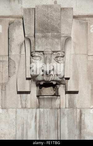 Fountain on the main facade of the Central train station (Stazione di Milano Centrale) in Milan, Lombardy, Italy. Stock Photo