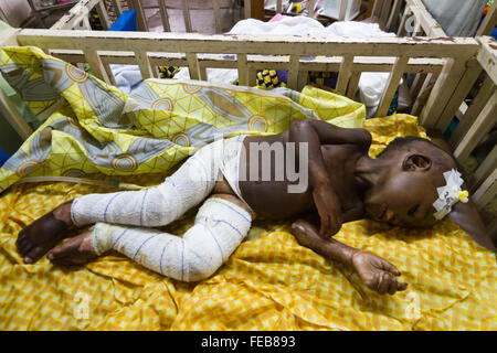 Pediatric care in the MSF hospital , Rutshuru, North Kivu, Democratic Republic of the Congo, DRC, Africa Stock Photo