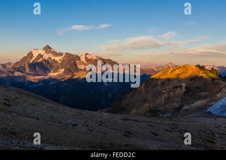 Late light on Mount Shuksan, viewed from Ptarmigan Ridge Trail, Mount Baker–Snoqualmie National Forest, Washington State, USA Stock Photo