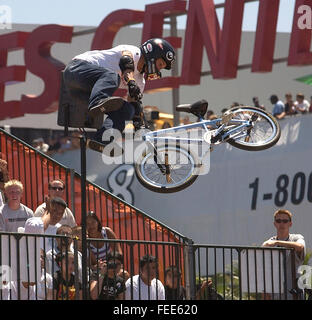 FILE PIC: 5th Feb, 2016. DAVE MIRRA, one of the most celebrated BMX names in X Games has died in North Carolina at the age of 41. Greenville police confirmed on Thursday night that Mirra's body had been found earlier in the day. Authorities responded to reports of an apparent suicide and discovered Mirra's body in a truck. Mirra won 24 medals between 1995 and 2008. Pictured: Aug 07, 2004; Los Angeles, CA, USA; Pro BMX rider Dave Mirra competes during the finals of Bike Stunt Park during X Games X. Credit:  Vaughn Youtz/ZUMAPRESS.com/Alamy Live News Stock Photo