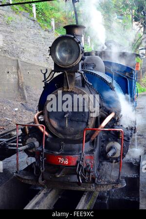 Darjeeling Himalayan Railway B-Class Steam Locomotive 782 (DHR 25) At ...